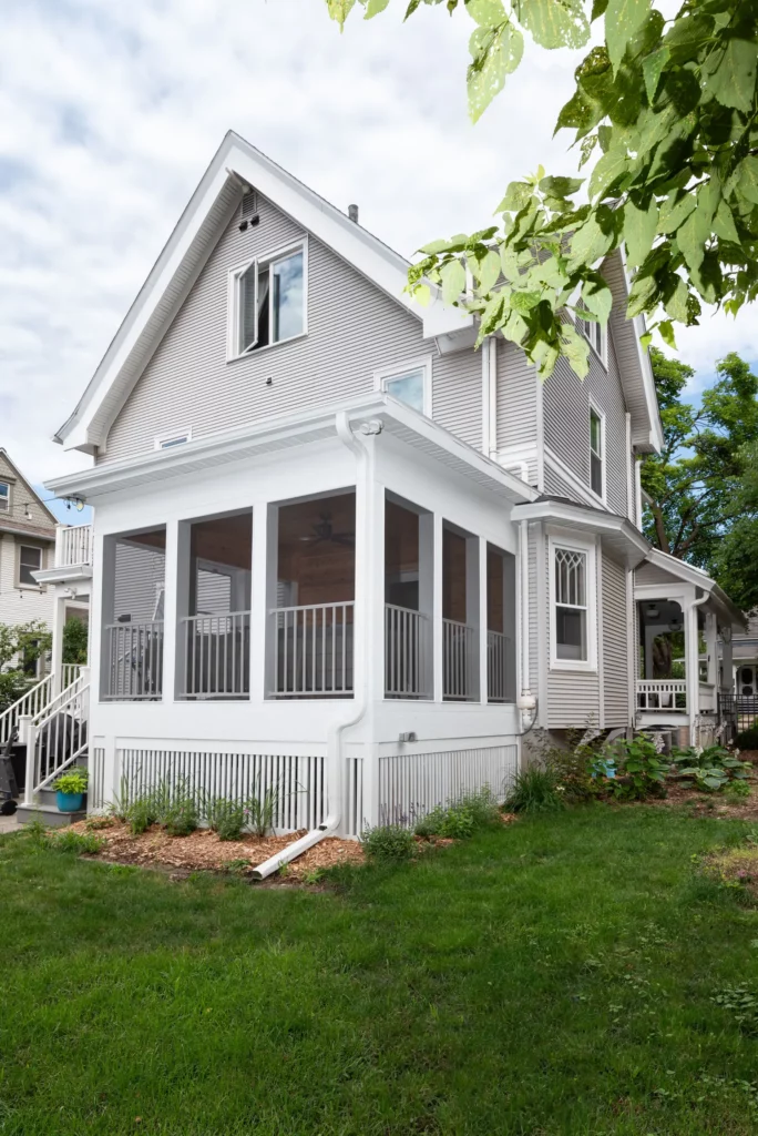 Projects 7 A Custom Screened-In Porch for Year-Round Enjoyment